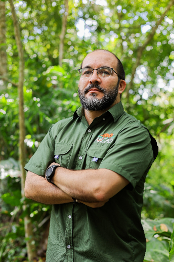Dr. Alejandro Morales